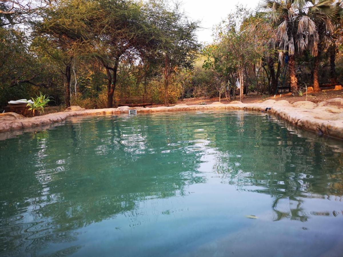 Lodge Nthakeni Bush & River Camp