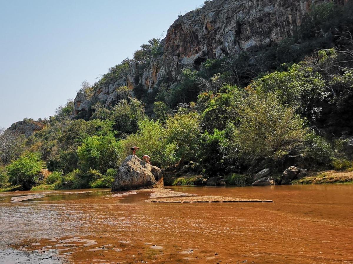 Lodge Nthakeni Bush & River Camp