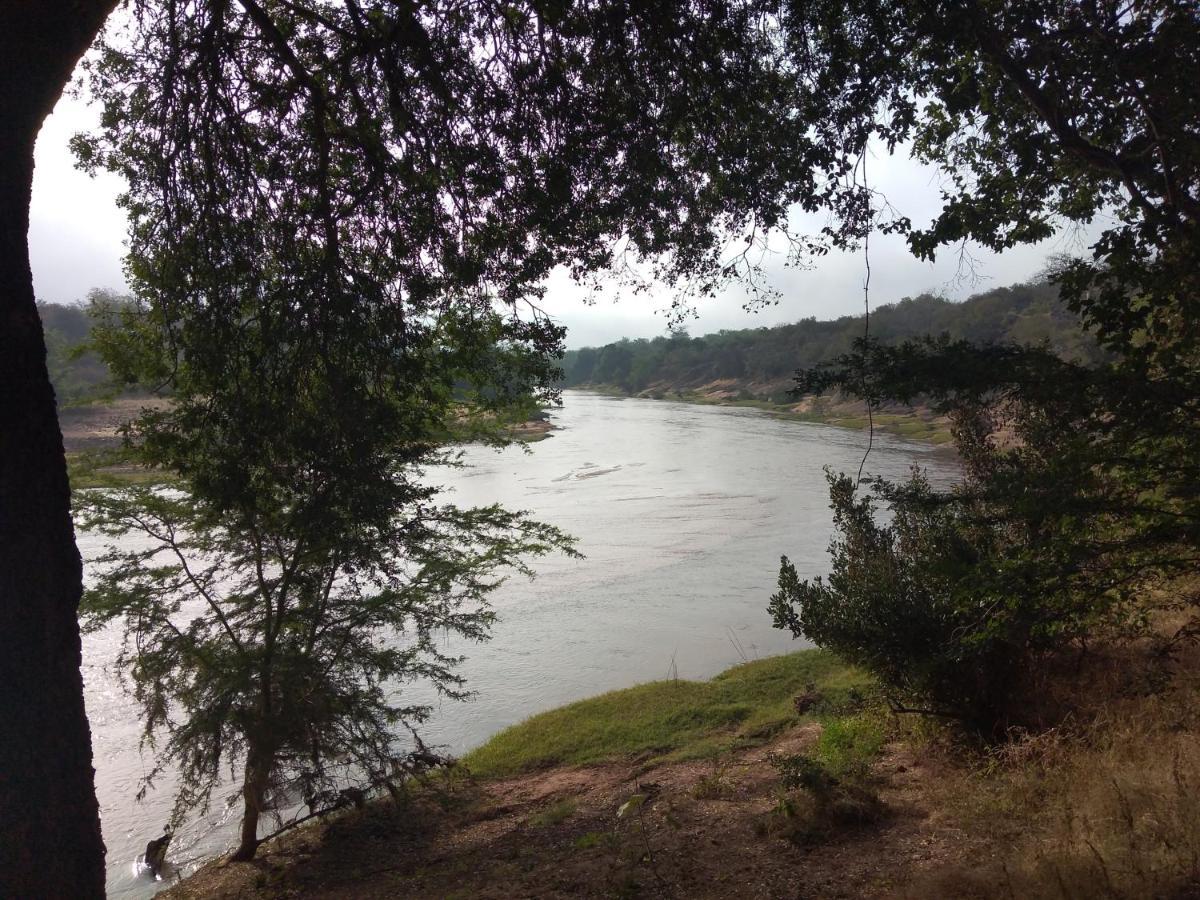 Nthakeni Bush & River Camp